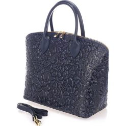 Torebki klasyczne damskie: Skórzana torebka w kolorze granatowym – 34 x 28 x 14 cm