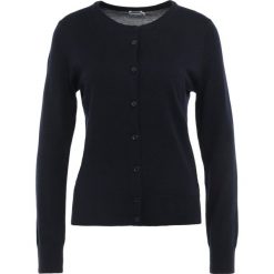 Filippa K Kardigan navy. Niebieskie bluzy damskie marki Filippa K, s, bez wzorów, z wełny. W wyprzedaży za 551,20 zł.