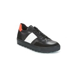 Buty Bikkembergs TRACK-ER 966. Czarne trampki męskie Bikkembergs, bez wzorów, bez zapięcia. Za 703,20 zł.