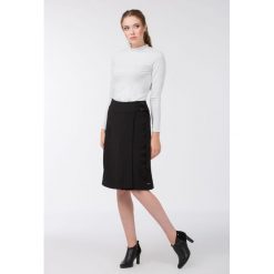 Spódnica z klamrą. Spódniczki damskie Monnari, uniwersalny, bez wzorów, eleganckie. Za 83,58 zł.