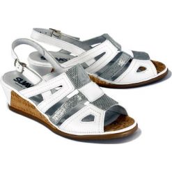 SUAVE 711028-3 weiss, sandały damskie. Sandały damskie Suave, bez wzorów, ze skóry, bez obcasa, bez zapięcia. Za 299,90 zł.