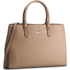 Torebka DKNY - Whitney Work Tote R91AHA99 Latte LAT. Pomarańczowe torebki klasyczne damskie DKNY, bez wzorów, ze skóry, klasyczne, na ramię, bez dodatków. Za 1279,00 zł.