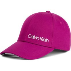 Czapka z daszkiem CALVIN KLEIN - Side Logo Cap K60K605170 510. Różowe czapki damskie Calvin Klein, bez wzorów, z bawełny. Za 159,00 zł.