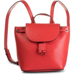 Plecak COCCINELLE - EV3 Minni Bag E5 EV3 54 01 07 Polish Red R08. Czerwone plecaki damskie Coccinelle, bez wzorów, ze skóry, eleganckie, bez dodatków. W wyprzedaży za 549,00 zł.