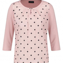 Koszulka w kolorze jasnoróżowo-czarnym. Czerwone t-shirty damskie marki Taifun, w kropki, z okrągłym kołnierzem. W wyprzedaży za 65,95 zł.