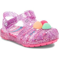 Sandały dziewczęce: Sandały CROCS – Isabella Novelty Sandal 205038 Neon Purple