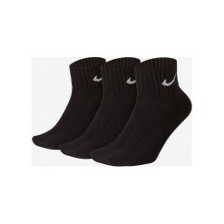 Nike Skarpetki Czarny. Czarne skarpetki męskie Nike, bez wzorów, z elastanu. Za 45,95 zł.