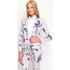 ŻAKIET DAMSKI OBCISŁY, KLASYCZNY. Szare marynarki i żakiety damskie Top Secret, eleganckie. Za 79,99 zł.