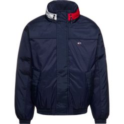 Kurtka zimowa Tommy Jeans Collar DM0DM06910. Niebieskie kurtki męskie Tommy Jeans, na zimę, s, bez wzorów, z jeansu, bez kaptura. W wyprzedaży za 499,00 zł.