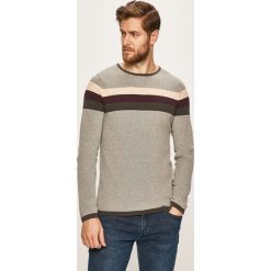 Produkt by Jack & Jones - Sweter. Szare swetry męskie PRODUKT by Jack & Jones, xl, bez wzorów, z bawełny, z okrągłym kołnierzem, bez kaptura. W wyprzedaży za 99,90 zł.