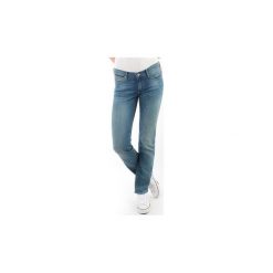Jeansy straight leg Wrangler Jeansy Drew Aqua W24SJJ61K. Jeansy damskie Wrangler. Za 236,43 zł.