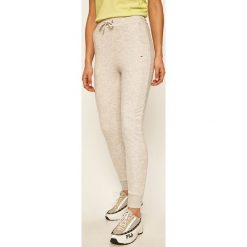 Fila - Spodnie. Szare spodnie damskie Fila, s, z bawełny. W wyprzedaży za 179,90 zł.