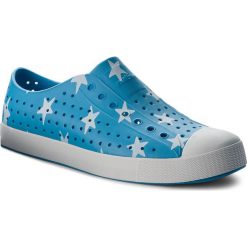 Trampki NATIVE - Jefferson Print 11100101-8546 Wave Blue/Shell White/Big Star. Niebieskie półbuty męskie marki Native, na co dzień, bez wzorów, z gumy, retro, bez zapięcia. W wyprzedaży za 169,00 zł.