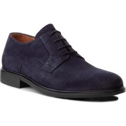 Półbuty TOMMY HILFIGER - Color Block Heel Suede Shoe FM0FM01617 Midnight 403. Niebieskie półbuty męskie TOMMY HILFIGER, na co dzień, bez wzorów, ze skóry, bez zapięcia. W wyprzedaży za 419,00 zł.