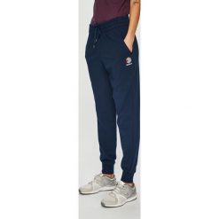 Reebok Classic - Spodnie. Niebieskie spodnie damskie Reebok Classic, s, bez wzorów, z elastanu, casualowe. W wyprzedaży za 159,90 zł.