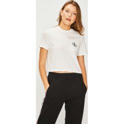 Calvin Klein Jeans - Top. Bluzki damskie Calvin Klein Jeans, s, z nadrukiem, z bawełny, z okrągłym kołnierzem. W wyprzedaży za 79,90 zł.