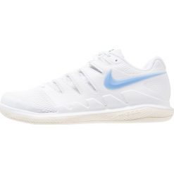 Nike Performance AIR ZOOM VAPOR X CPT Obuwie do tenisa Indoor white/university blue/light cream/metallic gold. Białe buty do tenisa męskie marki Nike Performance, z gumy. Za 589,00 zł.