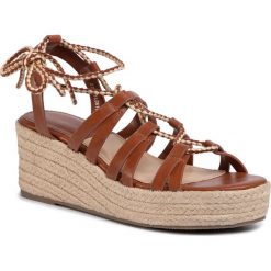 Espadryle JENNY FAIRY - WYL0810-1 Camel. Pomarańczowe espadryle damskie Jenny Fairy, bez wzorów, ze skóry ekologicznej, bez obcasa, na obcasie. Za 99,99 zł.