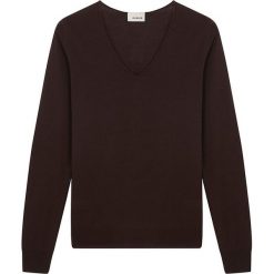Swetry klasyczne damskie: Sweter w kolorze czerwonobrązowym