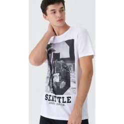 T-shirt Seattle - Biały. Białe t-shirty męskie marki House, s, bez wzorów, bez kołnierzyka. Za 39,99 zł.