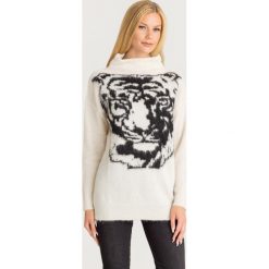 SWETER LIU JO. Białe swetry damskie Liu Jo, s, z aplikacjami, z materiału, bez rękawów, bez kaptura. Za 1079,00 zł.
