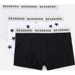 Bawełniane majtki bokserki 3 pack - Biały. Białe majtki męskie Reserved, bez wzorów, z bawełny. Za 39,99 zł.