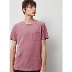 T-shirt ze strukturalnej dzianiny - Czerwony. Czerwone t-shirty męskie Reserved, s, bez wzorów, z dzianiny, bez kołnierzyka. Za 39,99 zł.