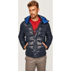 Pepe Jeans - Kurtka Hugh. Czarne płaszcze męskie Pepe Jeans, s, bez wzorów, z poliesteru, krótkie, z kapturem. W wyprzedaży za 479,90 zł.