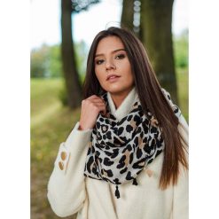 SZALIK HOLLY ECRU - UNI. Szaliki damskie Fanaberia.com, bez wzorów. Za 39,00 zł.