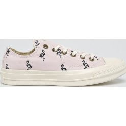 Converse - Tenisówki. Czerwone tenisówki damskie marki Converse, z materiału, na sznurówki. W wyprzedaży za 299,90 zł.