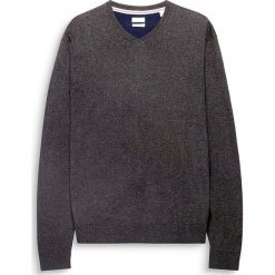 Sweter w kolorze szarym. Szare swetry męskie Esprit Men, s, bez wzorów, z kaszmiru, bez kołnierzyka, bez kaptura. W wyprzedaży za 65,95 zł.