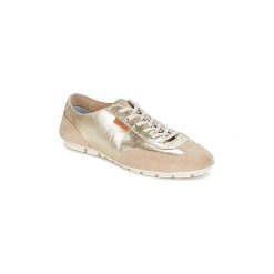 Buty Pataugas PRIGHT-M-OR. Żółte trampki i tenisówki damskie marki Pataugas, bez wzorów, bez zapięcia. Za 407,20 zł.