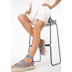 Niebieskie Sandały Ilapise. Niebieskie espadryle damskie Born2be, w paski, bez obcasa, na platformie. Za 89,99 zł.