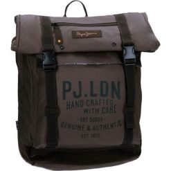 Plecak w kolorze brązowym na laptopa - (S)33 x (W)44 x (G)15 cm. Brązowe plecaki męskie Pepe Jeans, z materiału. W wyprzedaży za 169,95 zł.