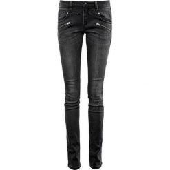 Q/S designed by Długość dżinsy Czarny 32 41.709.71.2543.94Z6.32 (rozmiar 36). Czarne jeansy damskie Q/S designed by, s, z jeansu. W wyprzedaży za 142,00 zł.