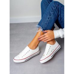 Białe trampki sznurowane casu xh8501. Białe trampki dziewczęce Casu, bez wzorów, z materiału, na sznurówki. Za 39,99 zł.