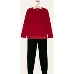 Calvin Klein Underwear - Piżama dziecięca 128-176 cm. Czerwone piżamy dziewczęce Calvin Klein Underwear, bez wzorów, z elastanu, bez rękawów. W wyprzedaży za 179,90 zł.