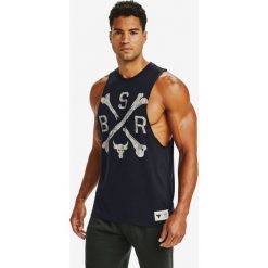 Under Armour Project Rock BSR Podkoszulek Czarny. Czarne podkoszulki męskie Under Armour, l, z nadrukiem, z bawełny, rockowe, bez kołnierzyka. Za 171,95 zł.