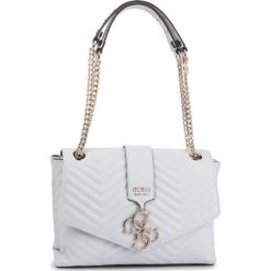 Torebka GUESS - HWVG72 94200 WHI. Białe torebki klasyczne damskie Guess, z aplikacjami, ze skóry ekologicznej, klasyczne, bez dodatków. Za 649,00 zł.