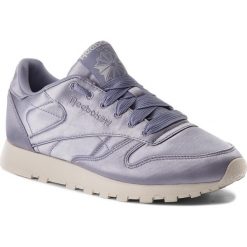 Buty Reebok - Cl Lthr Satin CM9801 Purple Fog/Classic Wht. Fioletowe półbuty damskie Reebok, z materiału. W wyprzedaży za 269,00 zł.