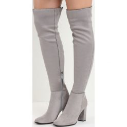 Szare Kozaki I Don't Care. Szare buty zimowe damskie Born2be, z materiału, z okrągłym noskiem, za kolano, na wysokim obcasie, na obcasie. Za 139,99 zł.