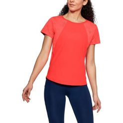 Koszulka w kolorze koralowym. Czerwone t-shirty damskie Under Armour, xs, z materiału, z okrągłym kołnierzem. W wyprzedaży za 99,95 zł.