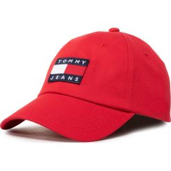 Czapka z daszkiem TOMMY JEANS - Tjw Heritage Cap AW0AW08062 XA9. Czerwone czapki damskie Tommy Jeans, bez wzorów, z bawełny. W wyprzedaży za 139,00 zł.