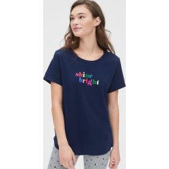 Koszulka piżamowa w kolorze granatowym. Niebieskie piżamy damskie Gap Body, xl, z nadrukiem, z bawełny, z okrągłym kołnierzem. W wyprzedaży za 49,95 zł.