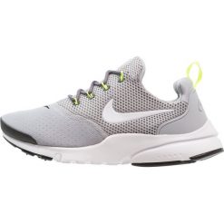 Nike Sportswear PRESTO FLY Tenisówki i Trampki wolf grey/white/black/volt. Szare trampki chłopięce marki Nike Sportswear, z materiału. W wyprzedaży za 356,15 zł.