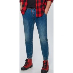 Denimowe joggery - Granatowy. Niebieskie bez kategorii marki Cropp, m, z jeansu. W wyprzedaży za 49,99 zł.