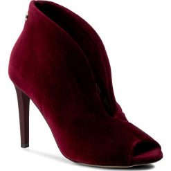 Buty zimowe damskie: Szpilki CARINII – B3911 J36-000-000-B16