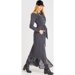 SUKIENKA JEANSOWA MY TWIN TWINSET. Szare sukienki damskie Twinset, na co dzień, s, w paski, z bawełny, bez kołnierzyka, bez rękawów, midi, proste. Za 769,00 zł.