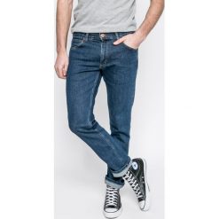 Jeansy męskie regular: Wrangler - Jeansy Greensboro Darkstone
