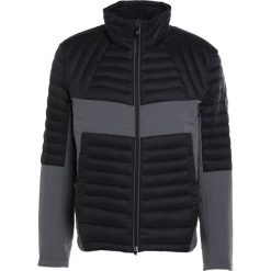 BOSS ATHLEISURE JECKO Kurtka puchowa black. Czarne kurtki męskie marki BOSS Athleisure, m, bez wzorów, z materiału, bez kaptura. W wyprzedaży za 587,65 zł.